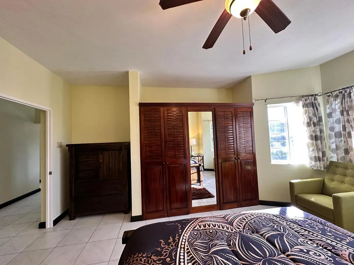 A Luxurious 4-Bedroom Private Villa With Games Room, Theatre & Modern Art Montego Bay Jamaica