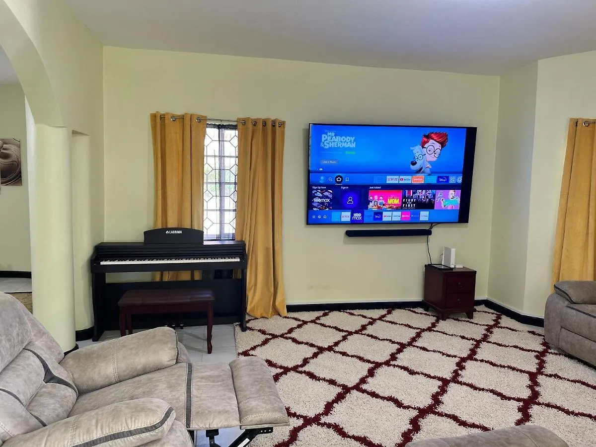 A Luxurious 4-Bedroom Private Villa With Games Room, Theatre & Modern Art Montego Bay 0*,  Jamaica