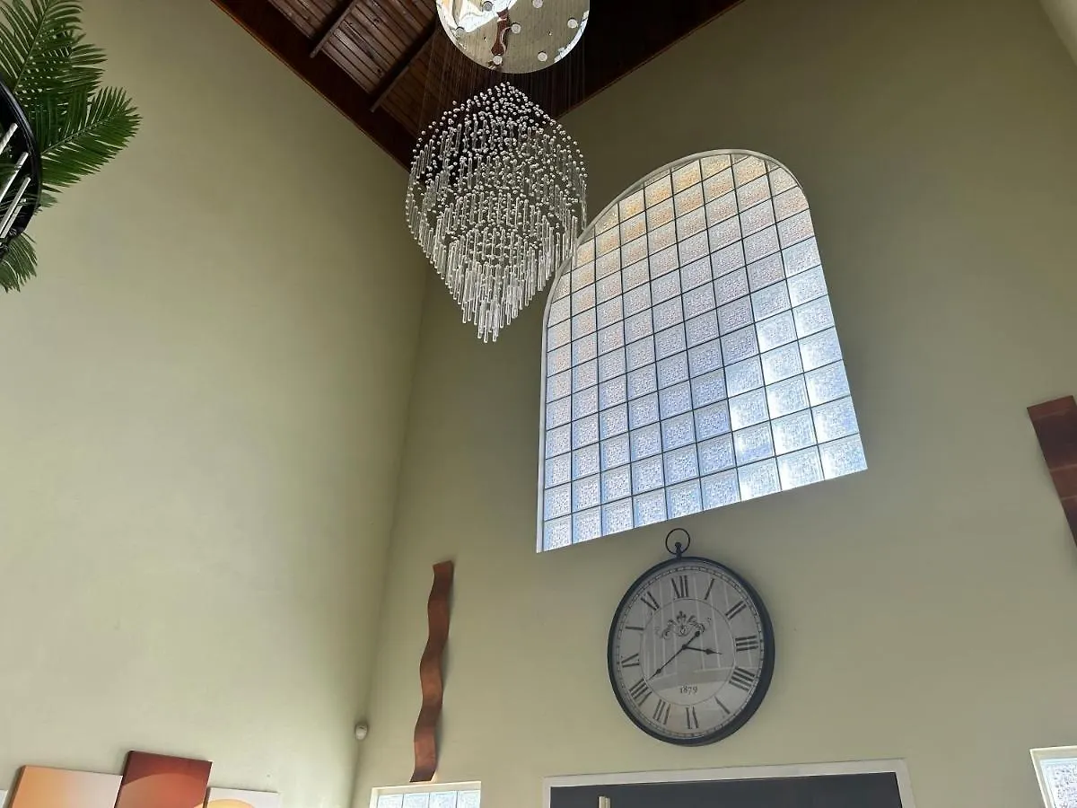 A Luxurious 4-Bedroom Private Villa With Games Room, Theatre & Modern Art Montego Bay